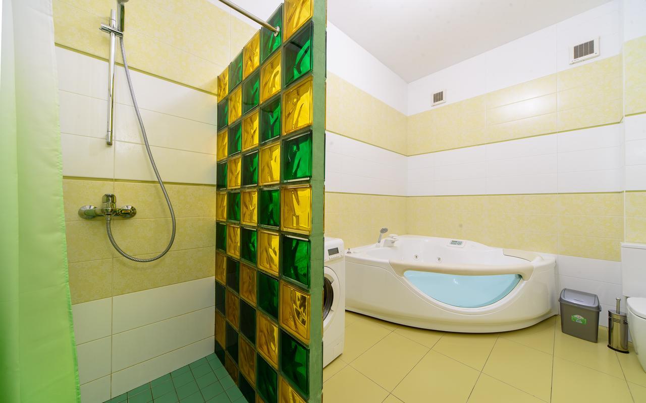 Hotel Fusion Odesa Exterior foto