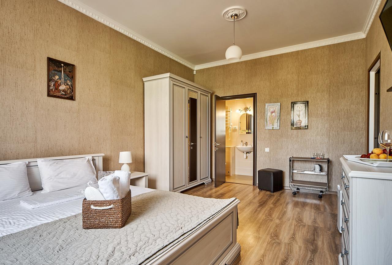 Hotel Fusion Odesa Exterior foto